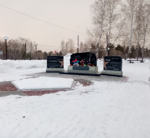 Снегопады берут свое и в начале весны, поэтому подрядчику  расслабляться никак нельзя.